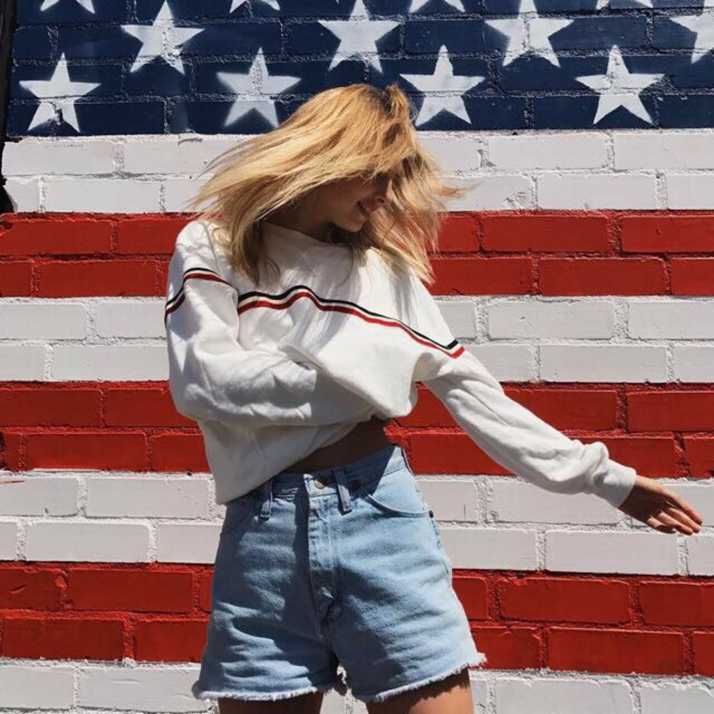Brandy Melville Gracen Sweater in navy